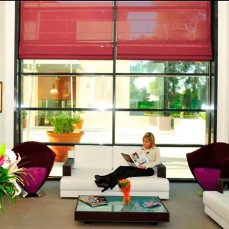 Odalys Olympe Hotel Antibes